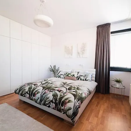Apartament Marina River View Close To Centre Free Parking Praga